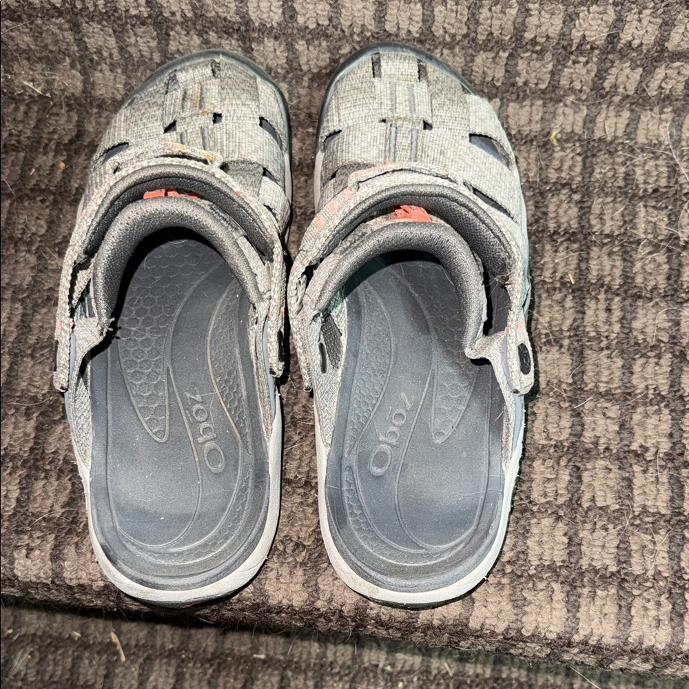 Women’s sz 7 Oboz Slip On Sandals
